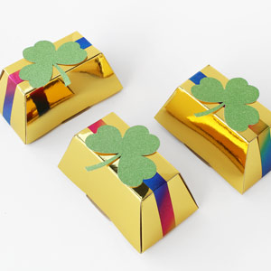 DIY St. Patrick’s Day Favor Boxes